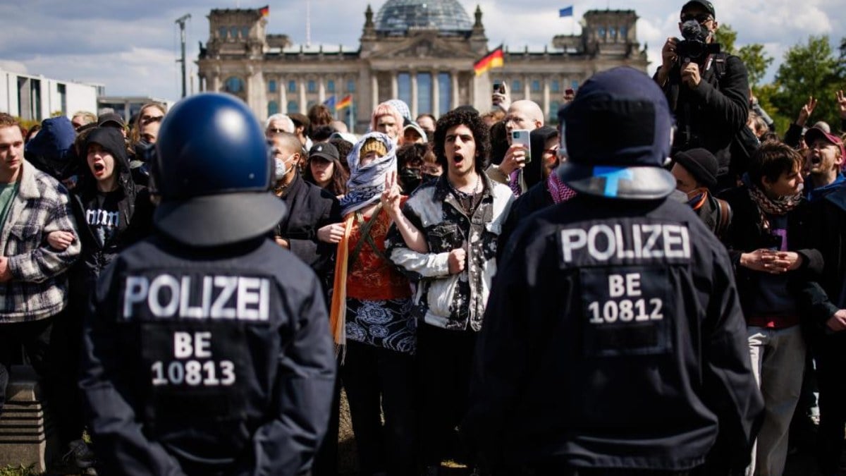 Alman polisi, Meclis önündeki Filistin’e destek kampını dağıttı